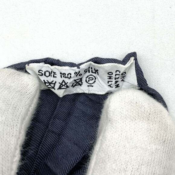 HERMES Latham pleated scarf/muffler in grey silk for men and women - Picture 7 of 9